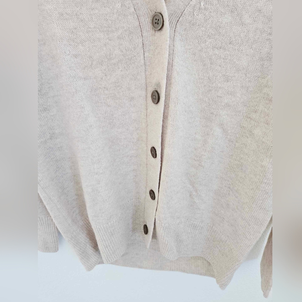 Wool Women’s Oat Cream Cardigan size XS - Picture 3 of 7
